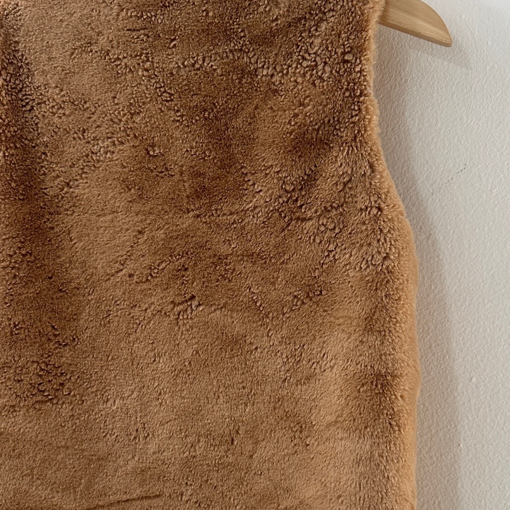SHABBY CHIC Tan Faux Fur Vest SIZE XL (GIRL’S) US 2 4 Warm Layer Fall Plush Fall - Picture 6 of 6